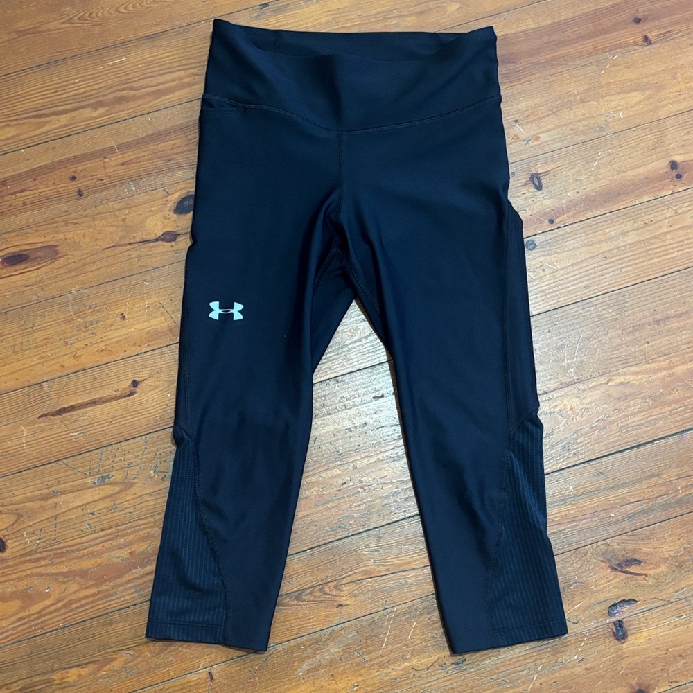 Under Armour Black Compression Capri Leggings